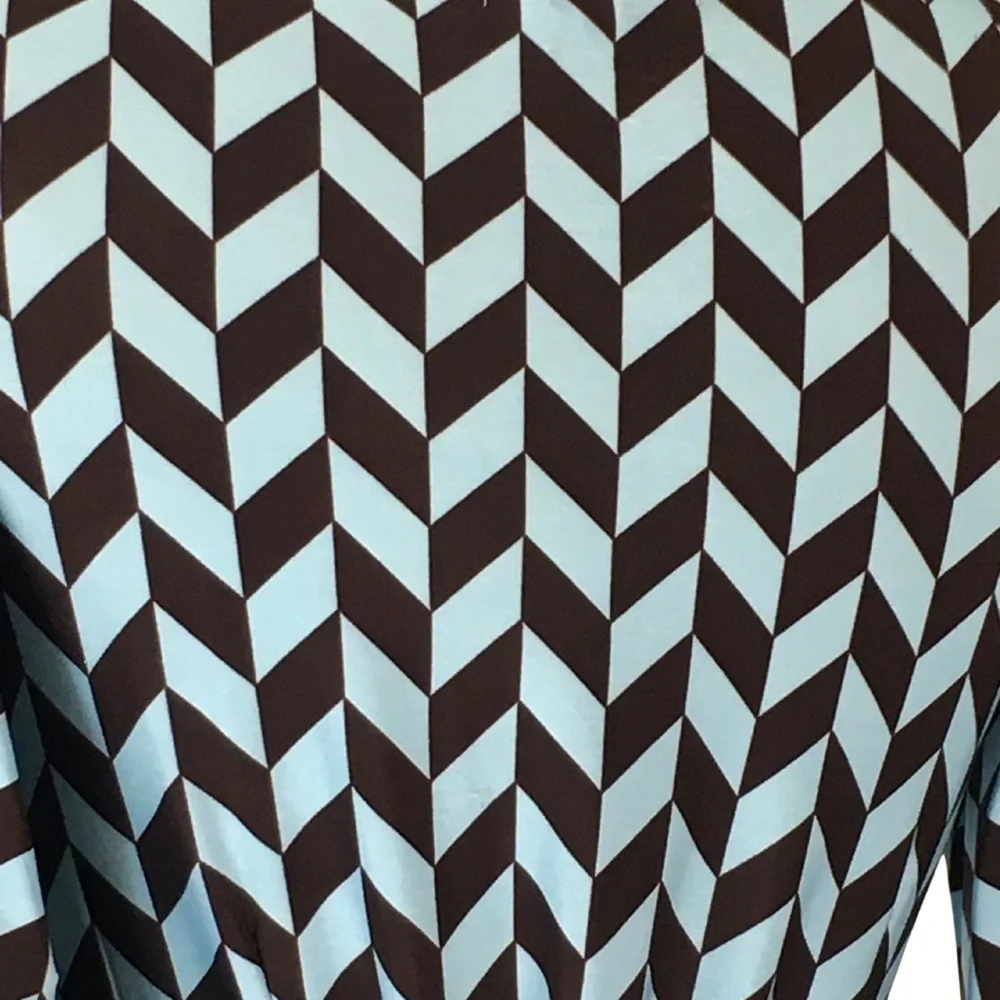 BCBGMaxAzria Blue Brown Chevron Surplice Bell Sleeves Fit n Flare Dress Medium